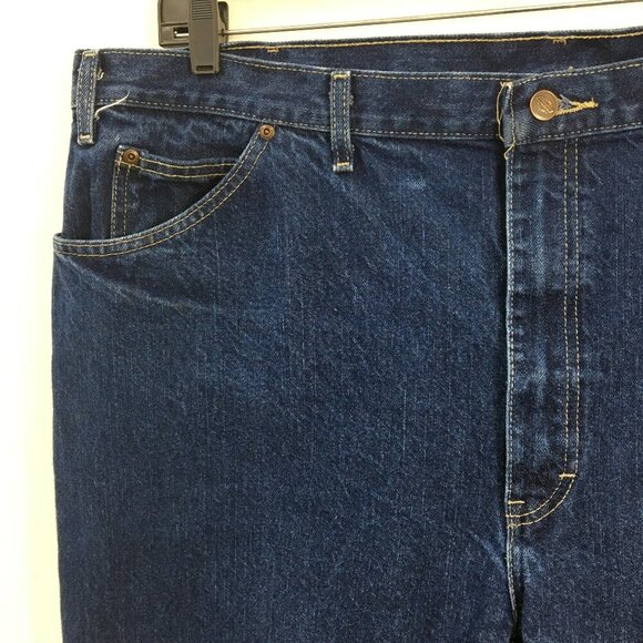 Dickies Mens Medium Wash Jeans 44x32 Like-NEW Condition - Picture 3 of 6